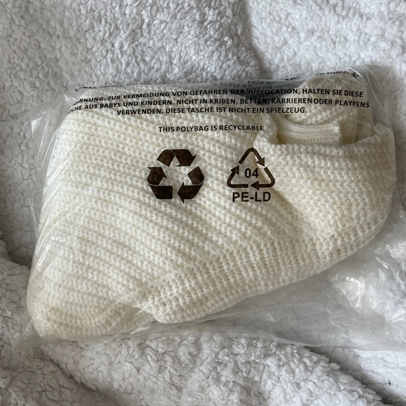 Cropped White Shrug Sweater in Plus Size 3X NWT - Picture 13 of 15